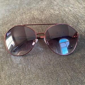 Metallic maroon fashion sunglasses